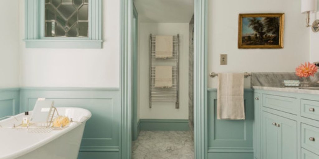 Pros and Cons of Wainscoting